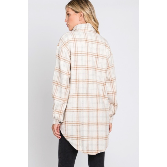 SOLD OUT Beige Plaid Flannel Oversized Shacket Shirt Jacket - Picture 3 of 9